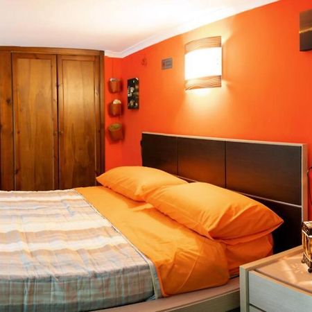 Casa Vacanze Funny House Consalvo نابولي المظهر الخارجي الصورة